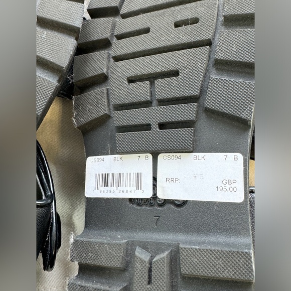 Only worn once Coach shoes - Picture 4 of 4